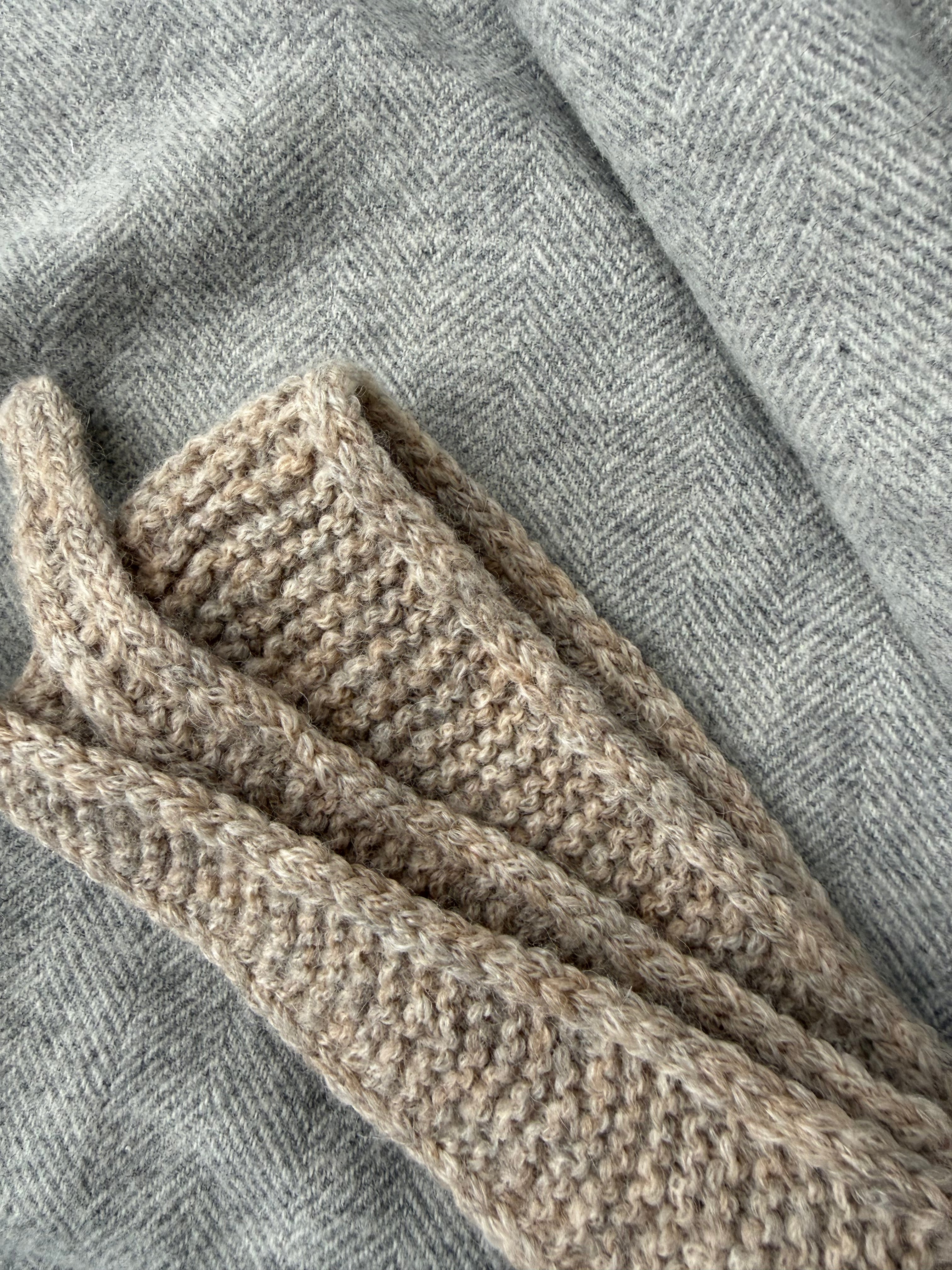 Handmade Knitted Grey-Beige Mini Scarf Neckwarmer Sophie Scarf Merino Yarn