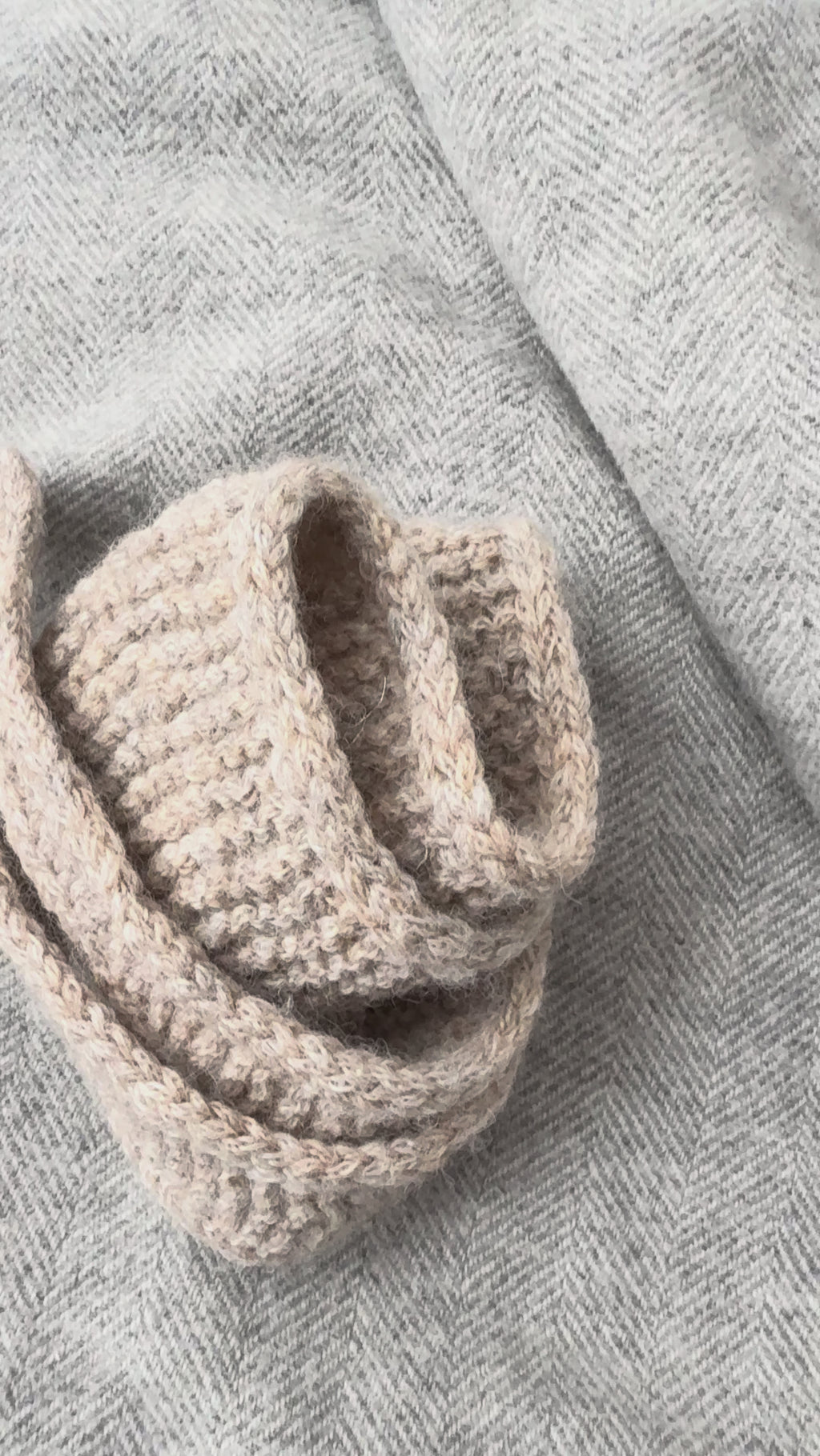Handmade Knitted Grey-Beige Mini Scarf Neckwarmer Sophie Scarf Merino Yarn